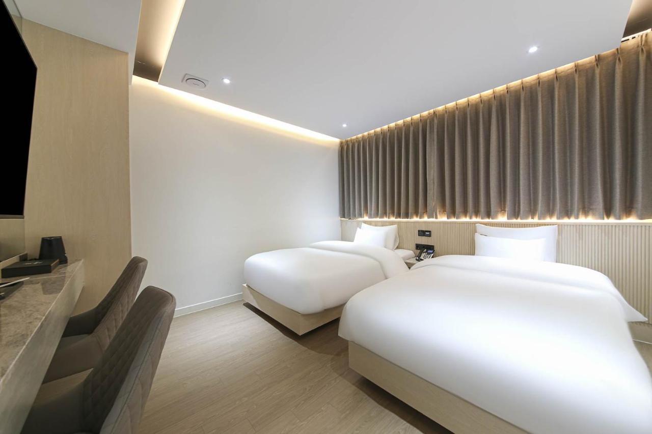 Brown Dot Hotel Pyeonghwa Plaza Мокпо Экстерьер фото