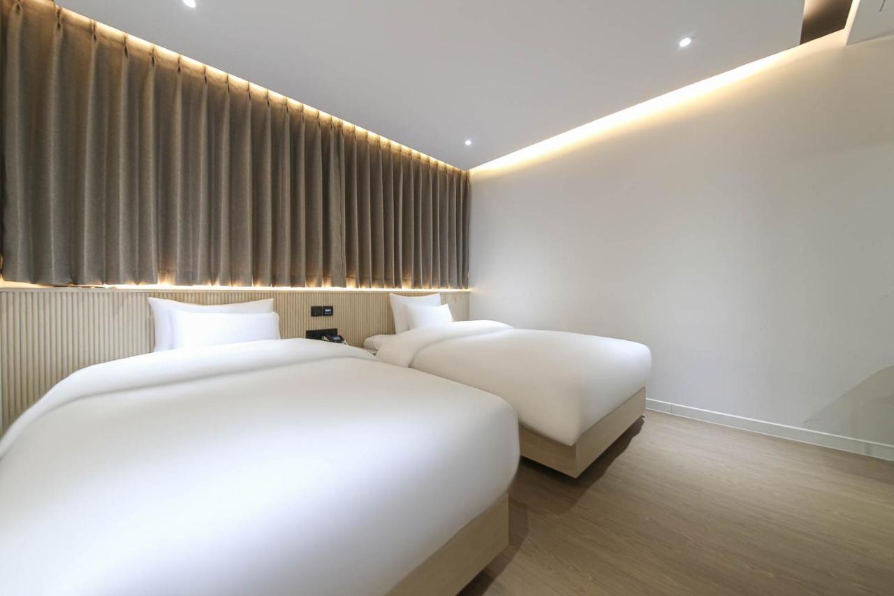 Brown Dot Hotel Pyeonghwa Plaza Мокпо Экстерьер фото