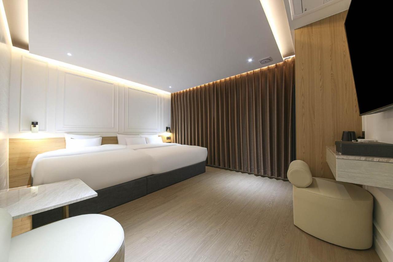Brown Dot Hotel Pyeonghwa Plaza Мокпо Экстерьер фото